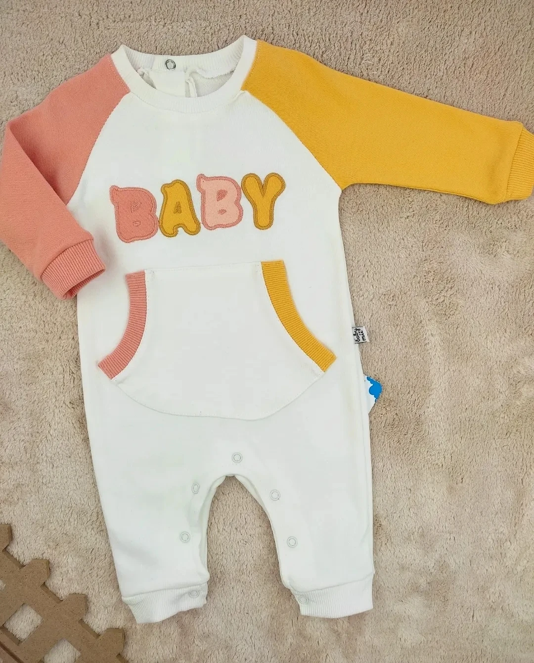 Bebek Tulum 3-6 Ay Baby Yazı Nakışlı Kanguru Cepli Renkli