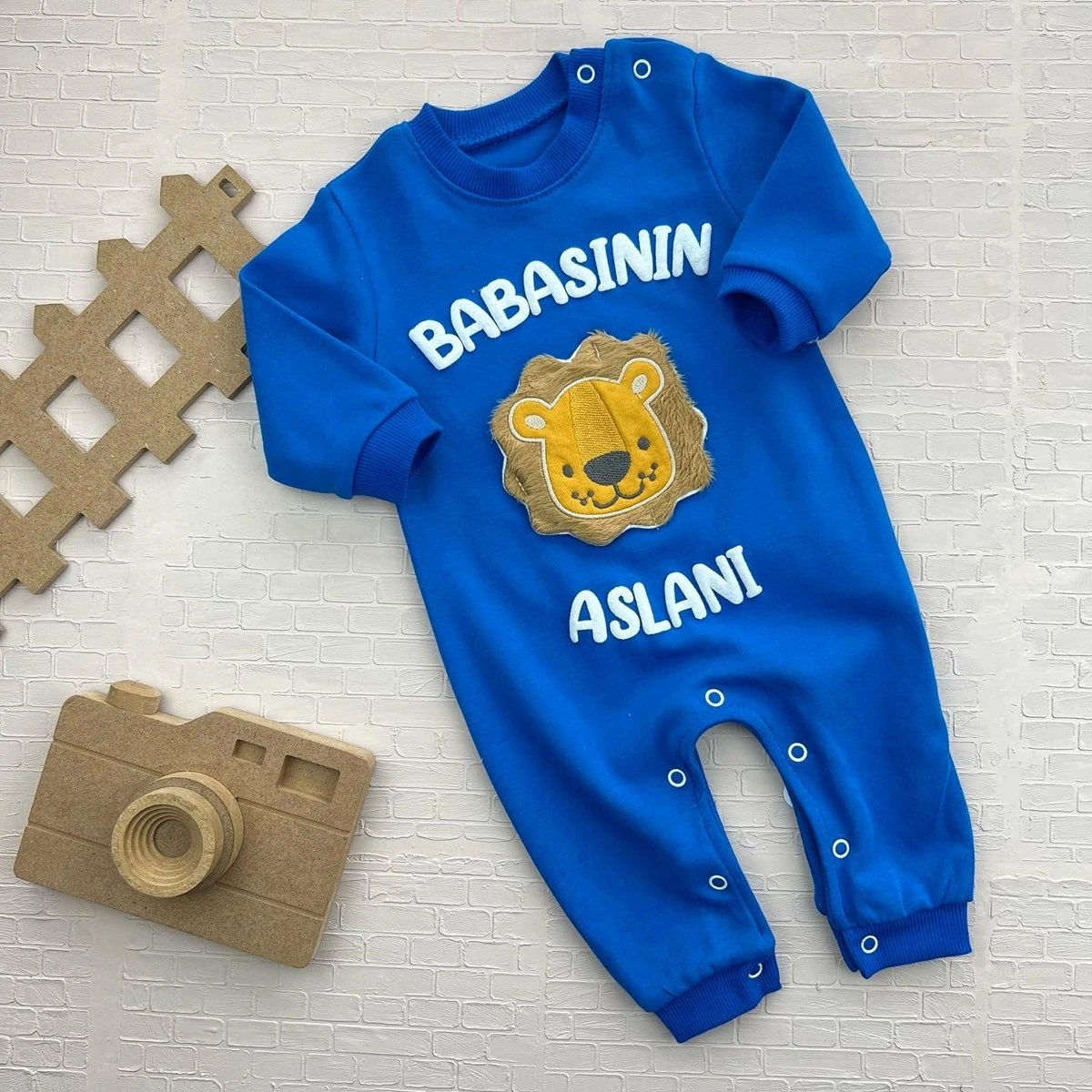 bebek tulum 3-9 AY 3d aslan detaylı babasının aslanı baskılı mavi
