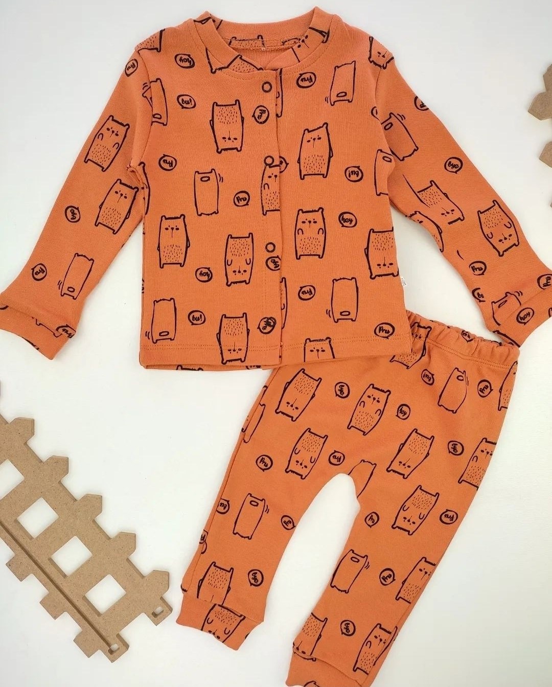 bebek pijama takımı 6-12 ay desenli çıtçıt detaylı tarçın  