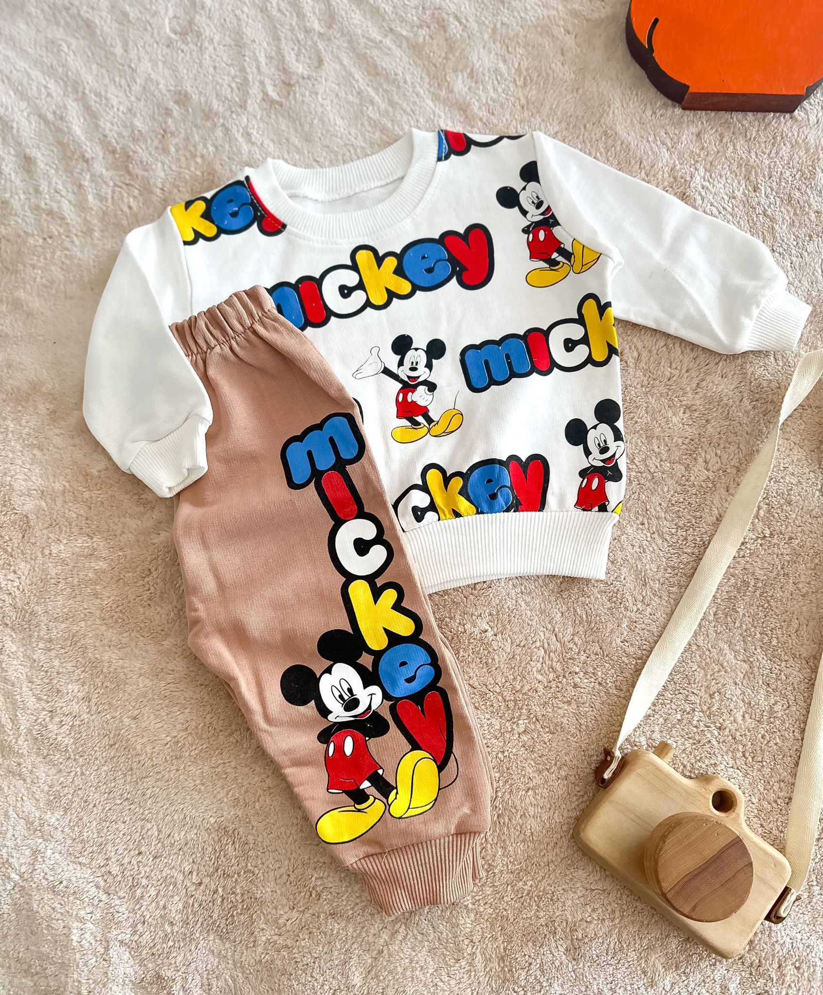 Bebek Takım Mickey Baskılı Kahverengi 9-24 Ay Arası