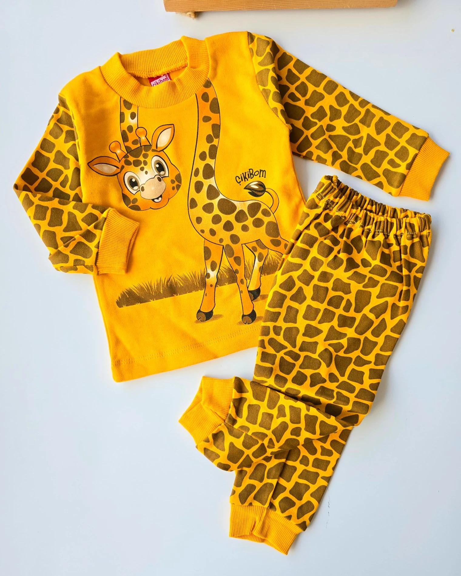 Bebek Takım Pijama Zürafa Baskılı 1 Yaş