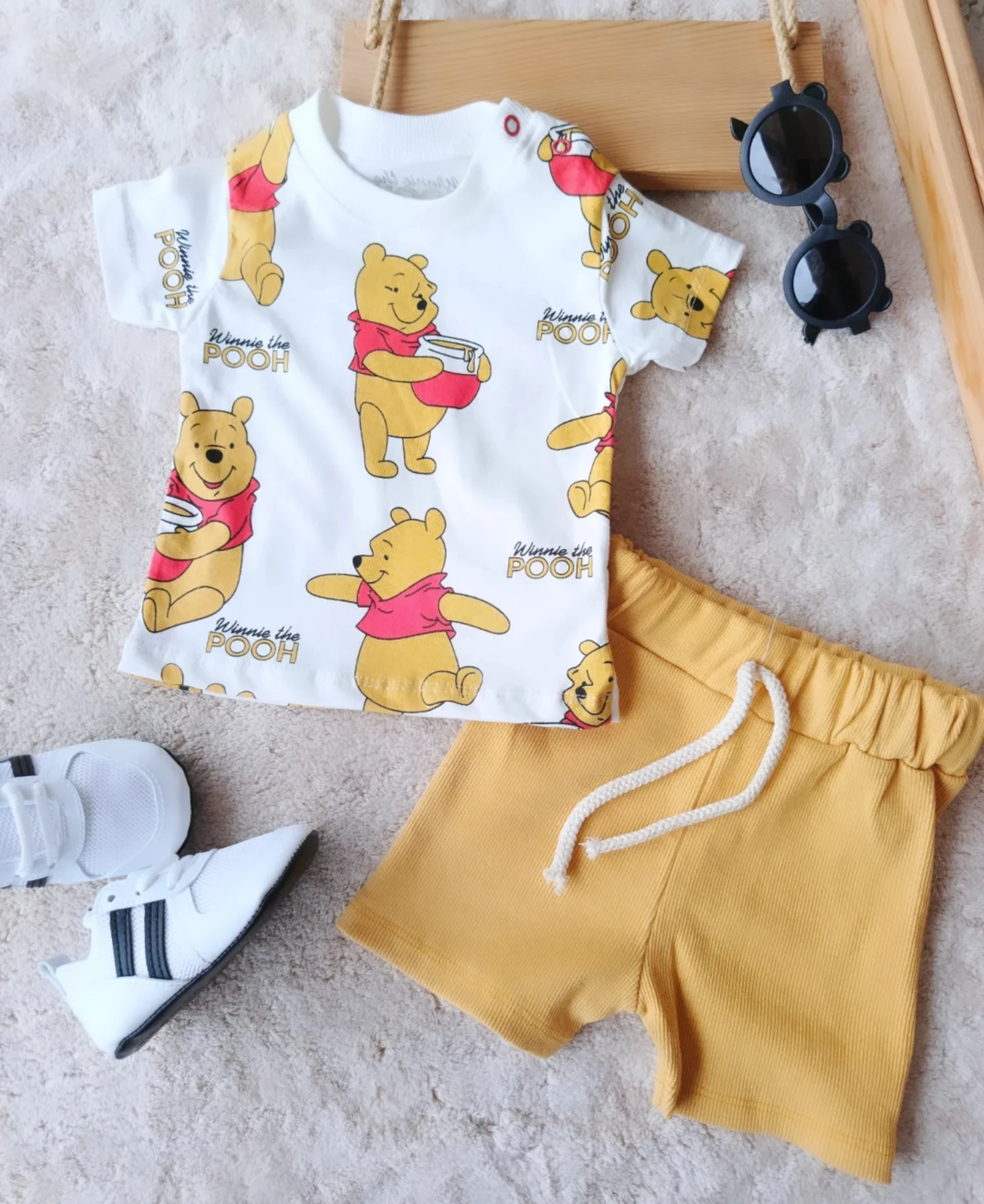 Bebek Takım Winnie The pooh Desenli Şortlu 9-24 ay