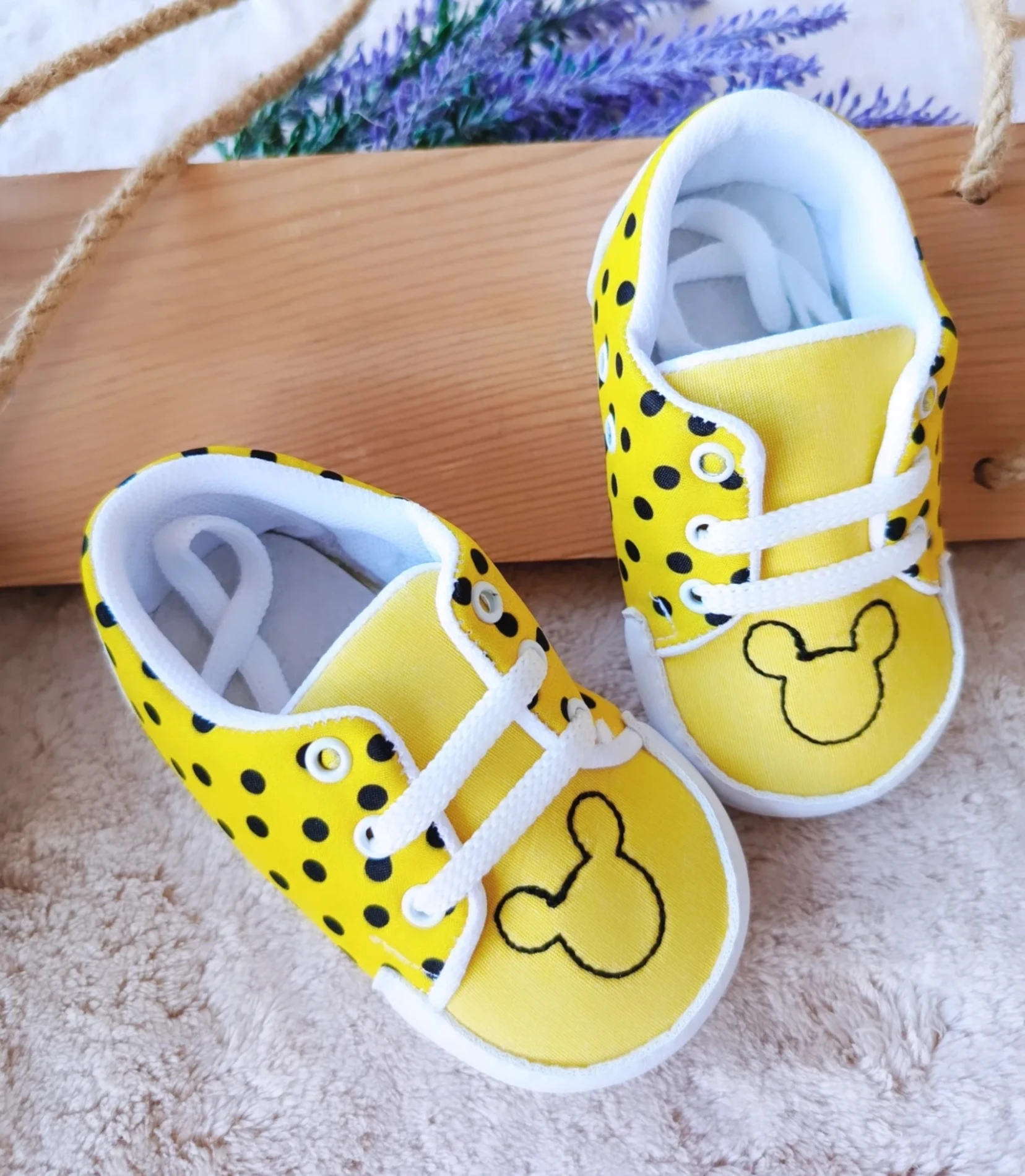 Bebek Ayakkabı Mickey Baskılı Puantiyeli 18-19 No Sarı
