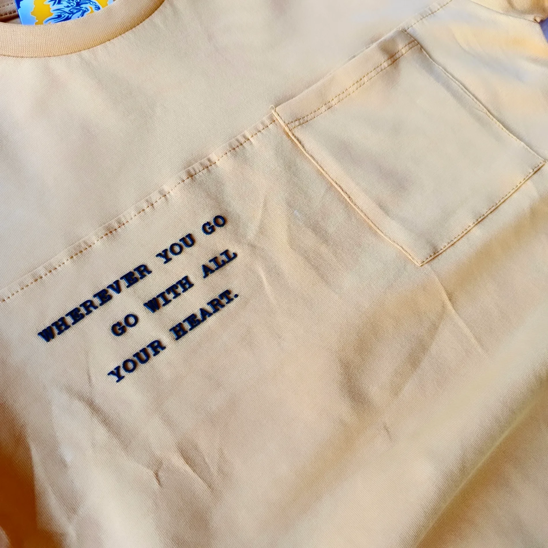 Çocuk Tshirt Cep Detaylı Kabartma Yazı Baskılı 8-12 Yaş Sarı