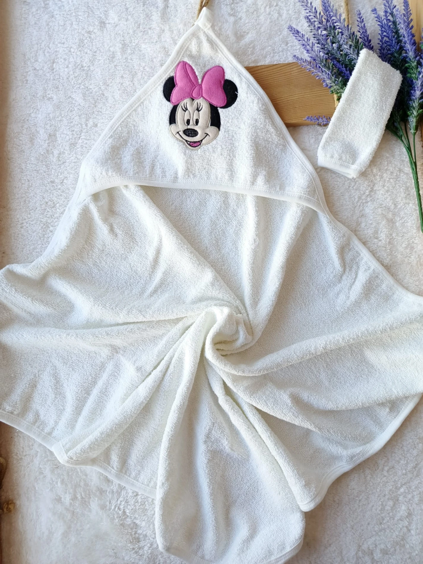 Bebek Havlu Kese Takımı Minnie Nakışlı Krem 0-2 Yaş